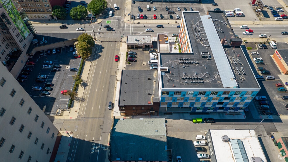 More Photos Of 116-124 E Long St, Columbus Storefront Retail Office For Lease