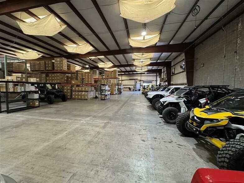 More Photos Of 737 W 2nd Ave, Mesa Manufacturing For Sale