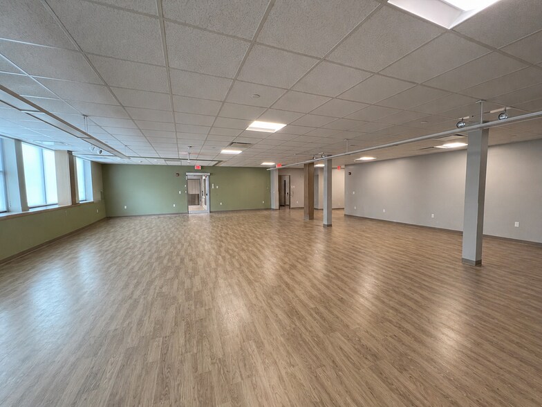More Photos Of 4044 Route 130, Irwin Medical For Lease