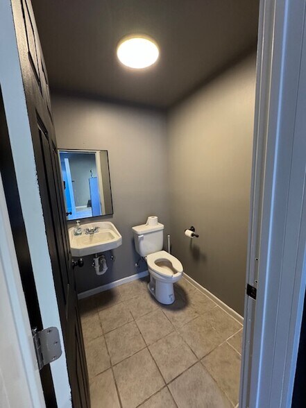 More Photos Of 12780 W State Highway 29, Liberty Hill Unknown For Lease