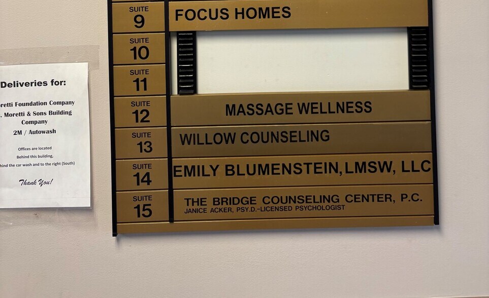 More Photos Of 23933 Allen Rd, Trenton Medical For Lease