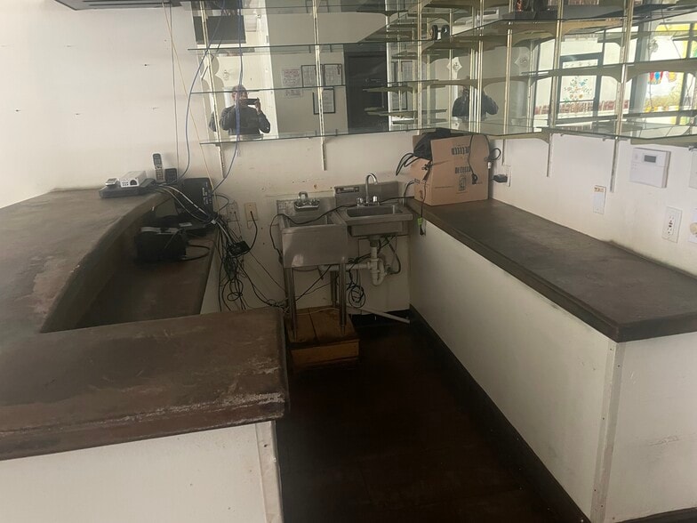 More Photos Of 3050 Mansell Rd, Alpharetta Unknown For Lease