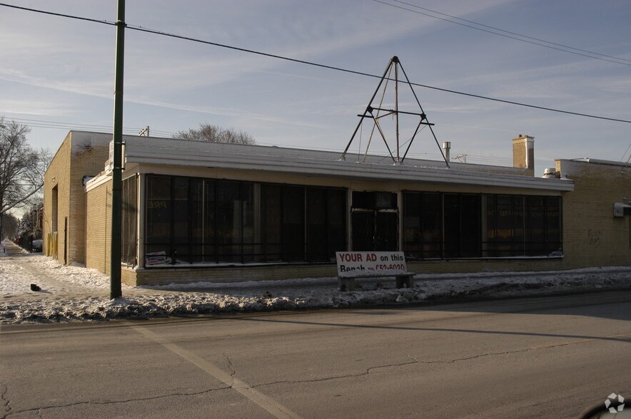 More Photos Of 5101 W Division St, Chicago Storefront For Lease