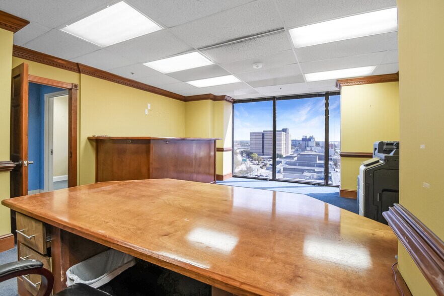 More Photos Of 233 E Bay St, Jacksonville Office For Sale
