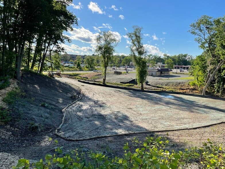 More Photos Of 25 Kane St, Hartford Land For Lease