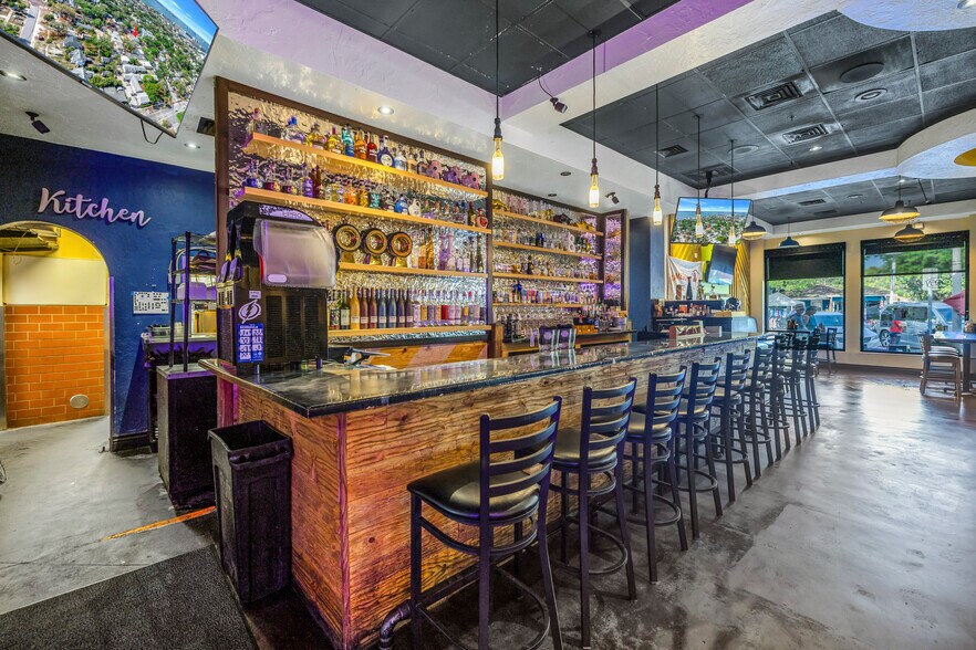 More Photos Of 2834 Beach Blvd, Gulfport Freestanding For Sale