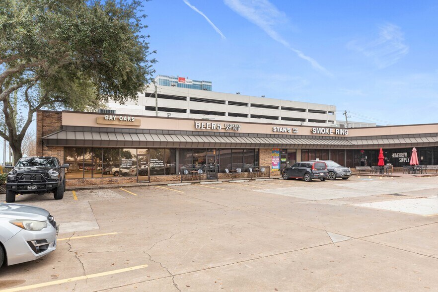 More Photos Of 16912-16972 Old Galveston Rd, Webster Unknown For Lease