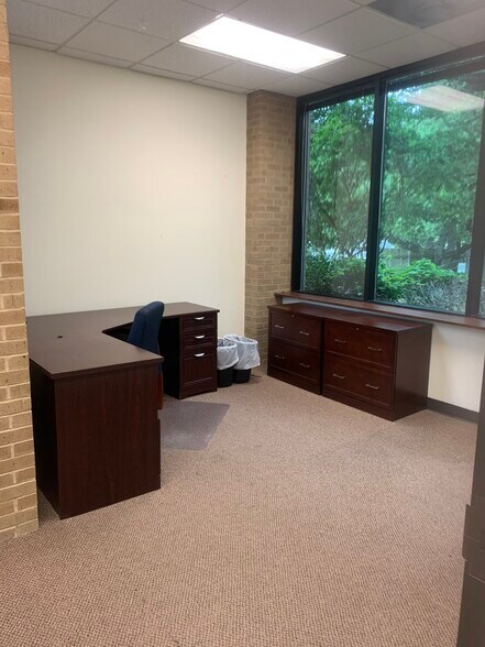 More Photos Of 9300 Jollyville Rd, Austin Office For Lease