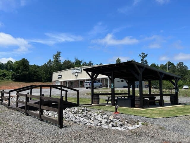 More Photos Of 409 Highway 64, Ocoee Showroom For Sale