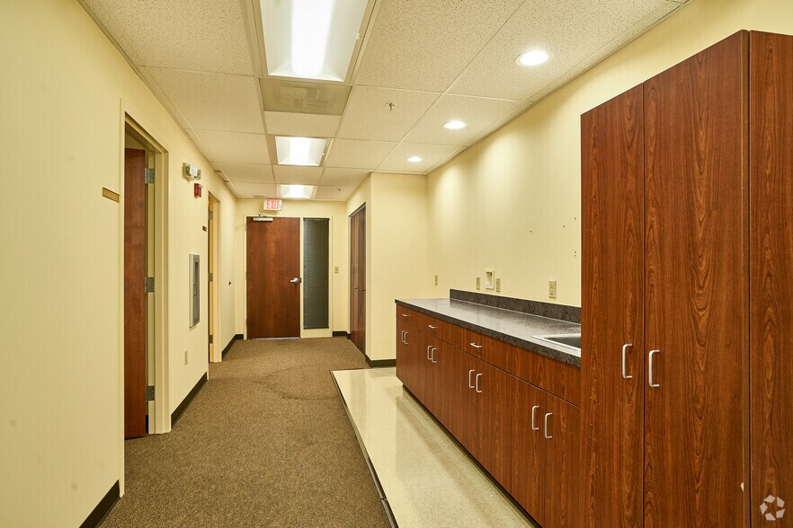 More Photos Of 1050 Key Pky, Frederick Medical For Lease