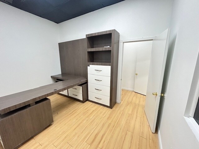 More Photos Of 1000-1018 N Vermont Ave, Los Angeles Unknown For Lease