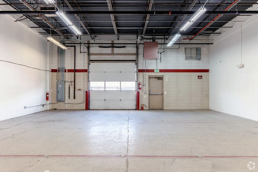 More Photos Of 15250 E 33rd Pl, Aurora Unknown For Lease