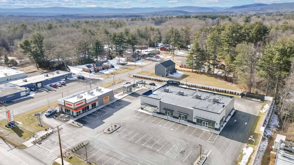 More Photos Of 212 Southampton Rd, Westfield Freestanding For Lease
