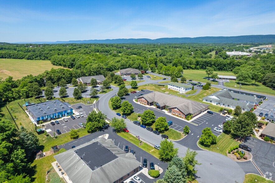 More Photos Of 4 Flowers Dr, Mechanicsburg Medical For Lease