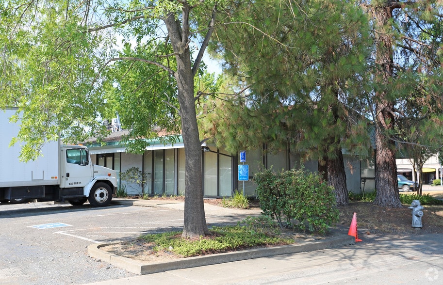 More Photos Of 2220 Watt Ave, Sacramento Office For Sale