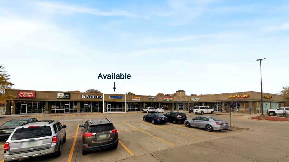 More Photos Of 502 N Ankeny Blvd, Ankeny Health Club For Lease