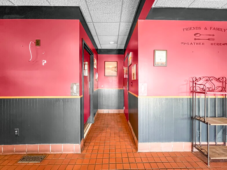 More Photos Of 15371 Highway 13 S, Hurricane Mills General Retail For Sale