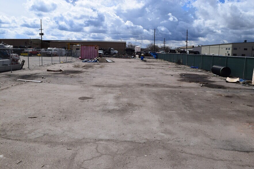 More Photos Of 1205 S Platte River Dr, Denver Land For Lease