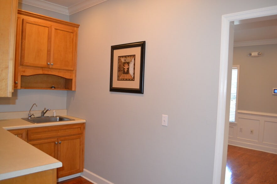 More Photos Of 2418 Mill Creek Ln, Tallahassee Office For Lease