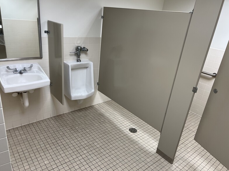 More Photos Of 1850 Como Ave, Saint Paul Medical For Sale