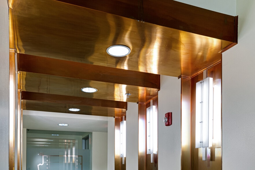 More Photos Of 1850 E Riverview Dr, Phoenix Manufacturing For Sale