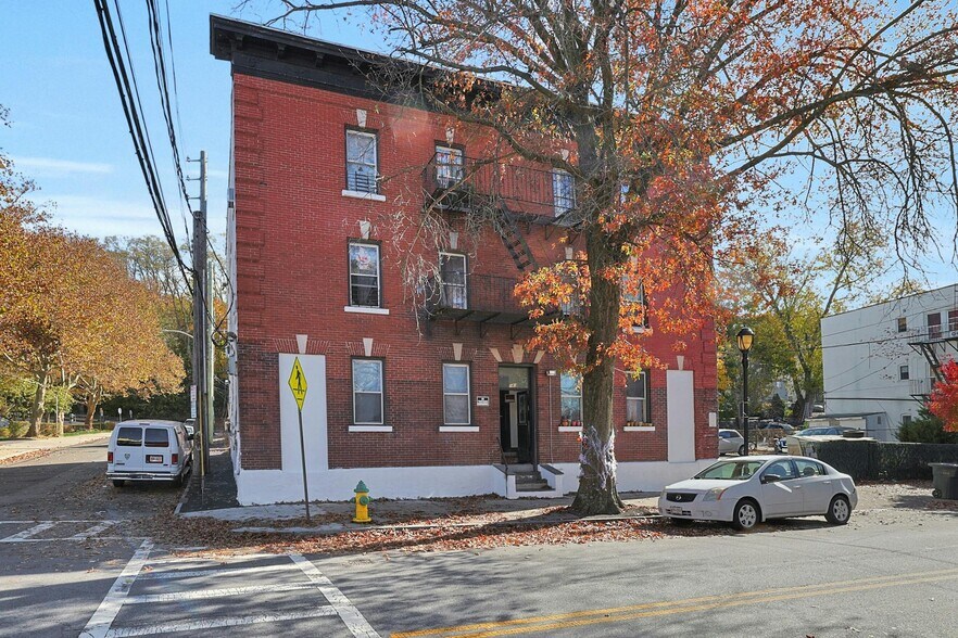 More Photos Of 141 Ferris Ave, White Plains Apartments For Sale
