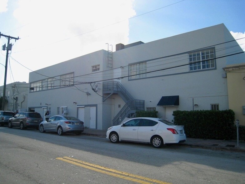 More Photos Of 255 University Dr, Coral Gables Medical For Lease