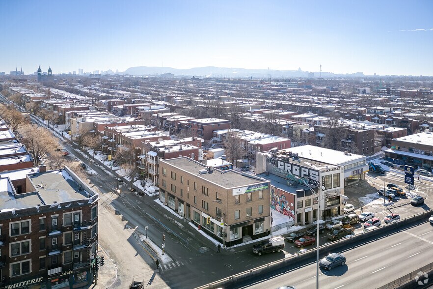 More Photos Of 8694 St Saint-Denis, Montréal Storefront Retail Residential For Sale