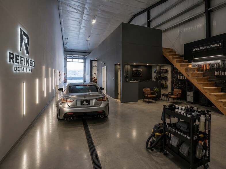More Photos Of 201 Blue Sky ln, Hollister Flex For Lease
