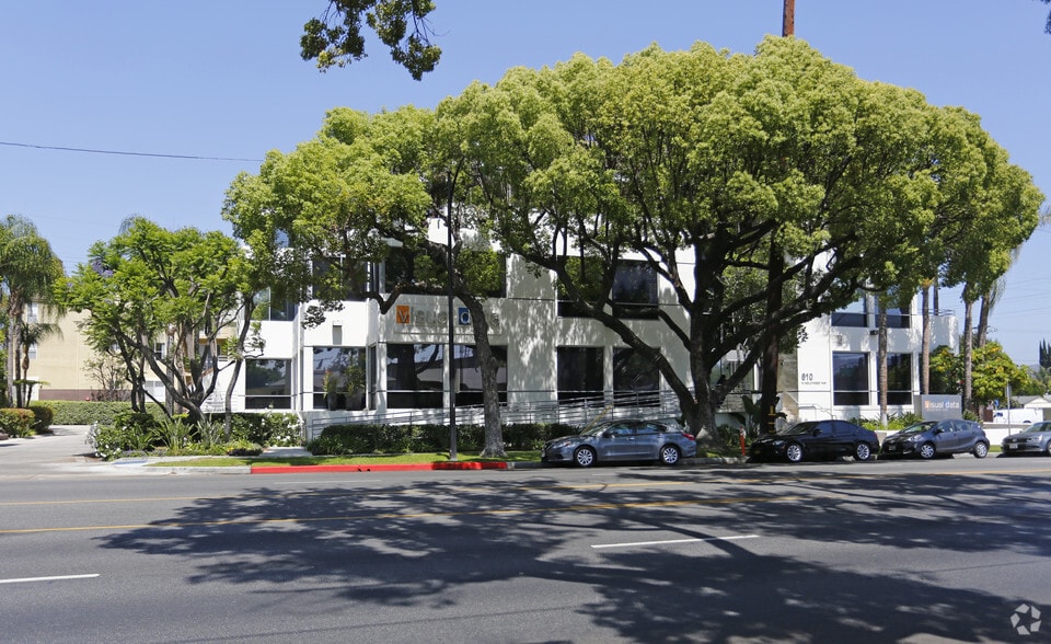 More Photos Of 610 N Hollywood Way, Burbank Office For Lease