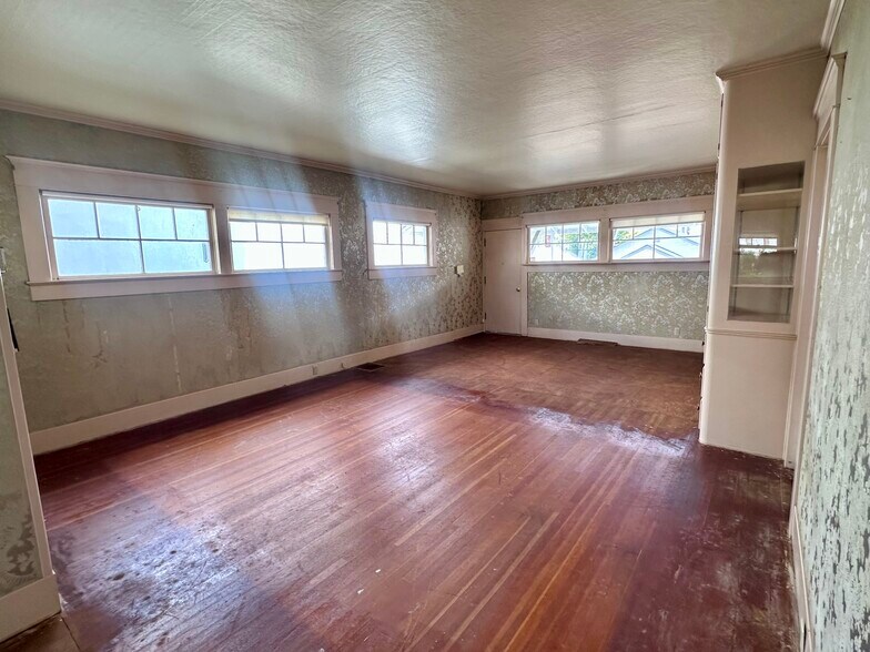 More Photos Of 520 3rd ave, Albany Office For Lease