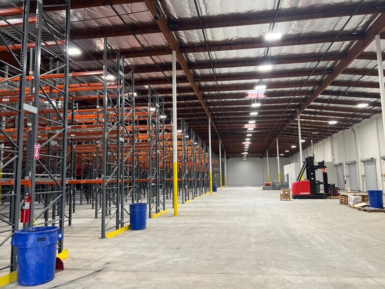 More Photos Of 5600-5640 Knott Ave, Buena Park Warehouse For Lease