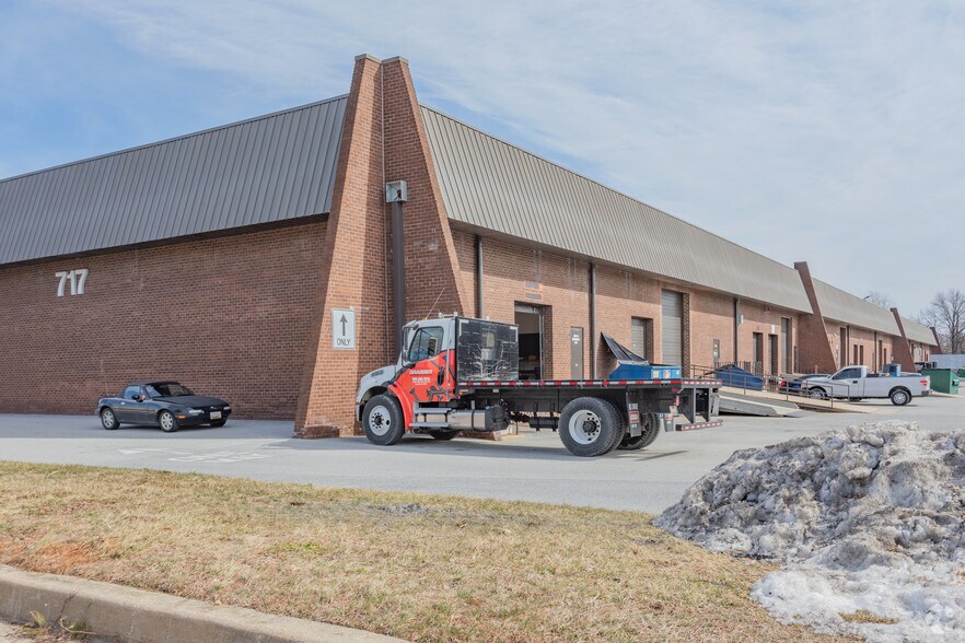 More Photos Of 717 Hammonds Ferry Rd, Linthicum Heights Unknown For Lease