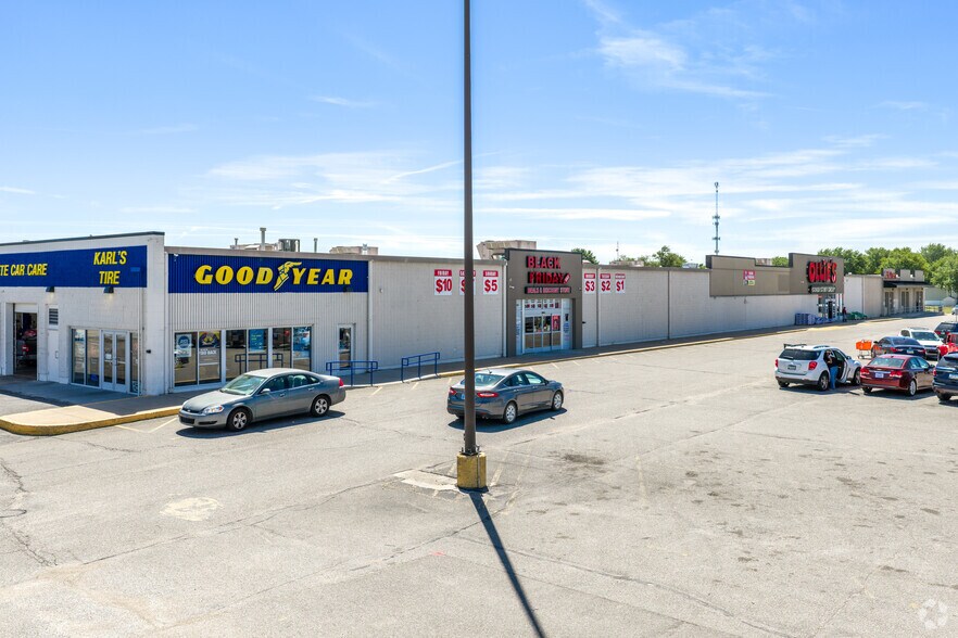 More Photos Of 4830-4958 S Broadway St, Wichita Unknown For Lease