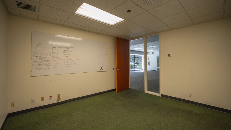 More Photos Of 6000 Park of Commerce Blvd, Boca Raton Distribution For Lease