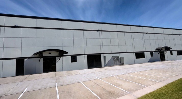 More Photos Of 118 Iron Mountain Rd, Mine Hill Warehouse For Lease