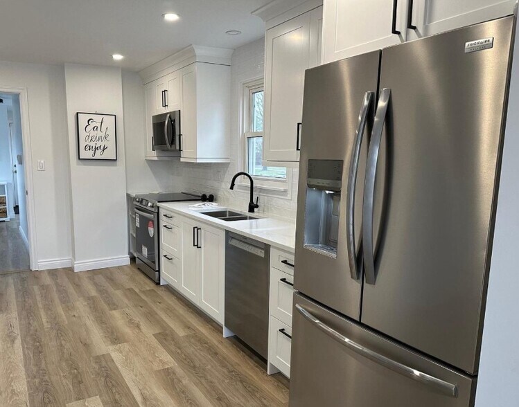 More Photos Of 45 Catherine St, Fort Erie Apartments For Sale