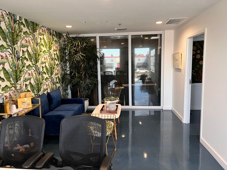 More Photos Of 6960-6972 NW 50th St, Miami Warehouse For Lease