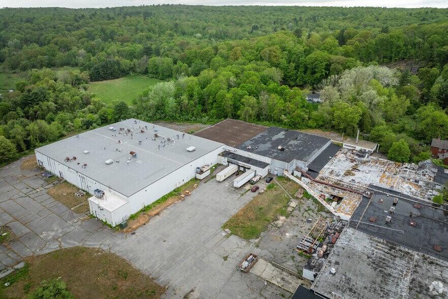 More Photos Of 153 Searles Rd, Pomfret Center Food Processing For Lease