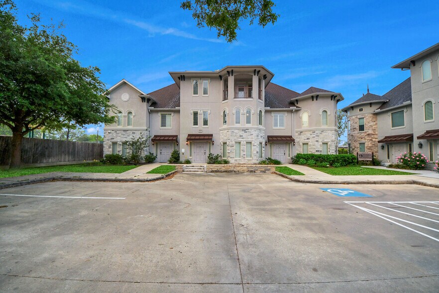 More Photos Of 6536 Greatwood Pky, Sugar Land Office For Sale