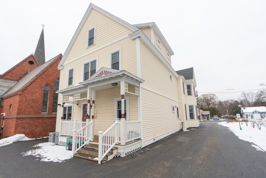 More Photos Of 12 Church Ave, Ballston Spa Daycare Center For Lease