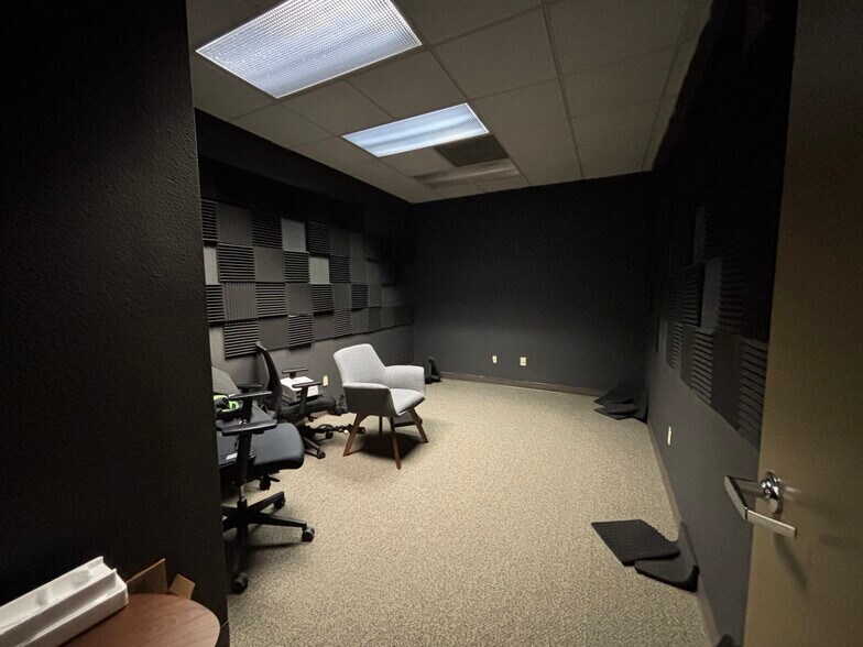 More Photos Of 3200 Long Prairie Rd, Flower Mound Office Residential For Lease