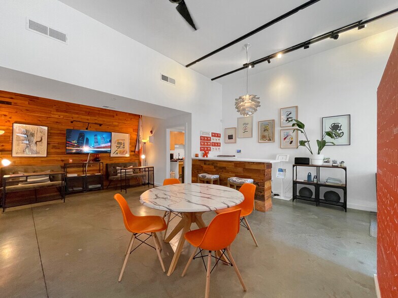 More Photos Of 1601 E 5th St, Austin Apartments For Lease