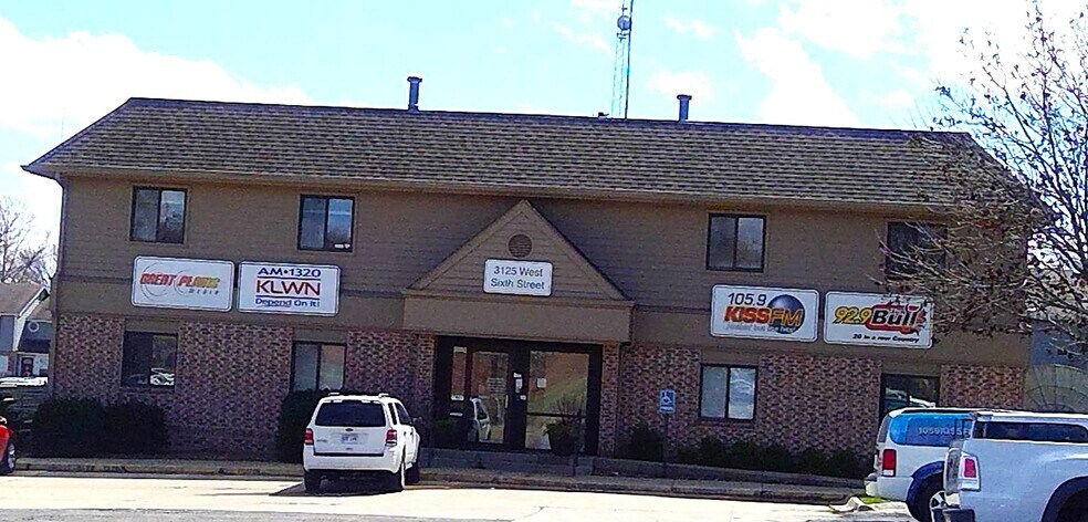 More Photos Of 3125 W 6th St, Lawrence Office For Sale