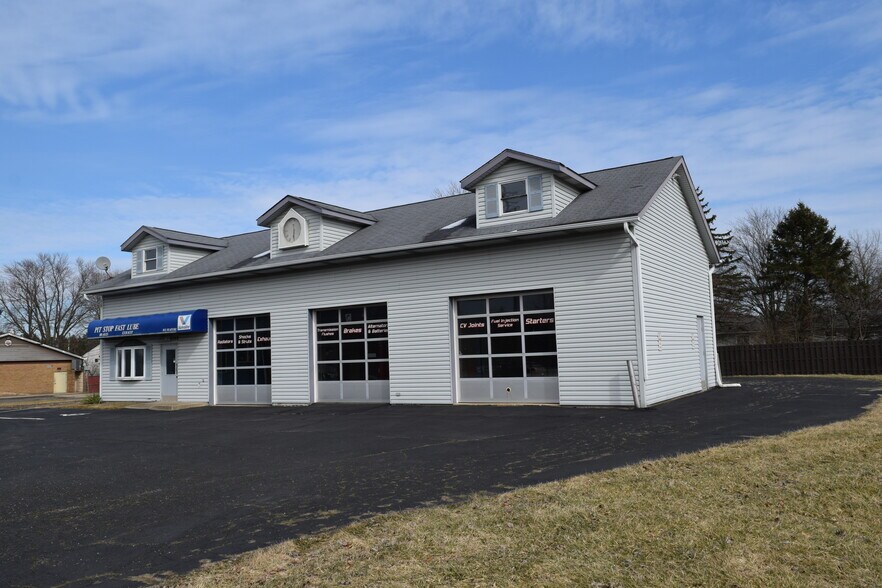 More Photos Of 9360 State Route 43, Streetsboro Auto Repair For Sale
