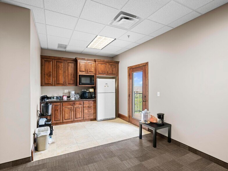 More Photos Of 811-867 N 900 W, Orem Office For Sale