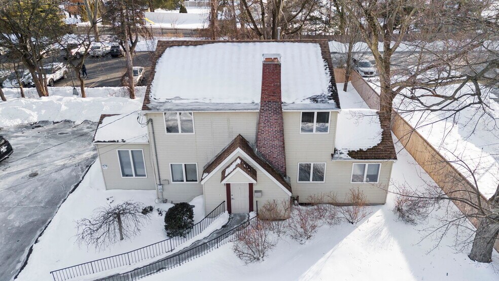 More Photos Of 7 Stokum Ln, New City Office For Sale