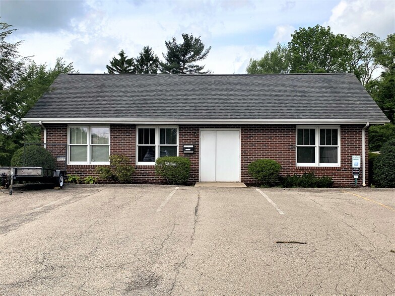 More Photos Of 206 Monroe St, Monroeville Office For Lease