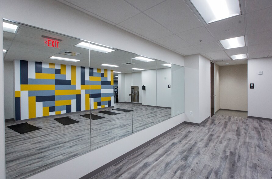 More Photos Of 1175 Peachtree St NE, Atlanta Office For Lease