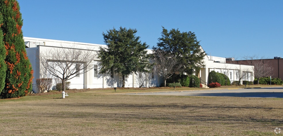 More Photos Of 2761-2773 Gunter Park Dr W, Montgomery Flex For Lease